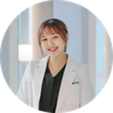 Dr. Dayeon-Lee